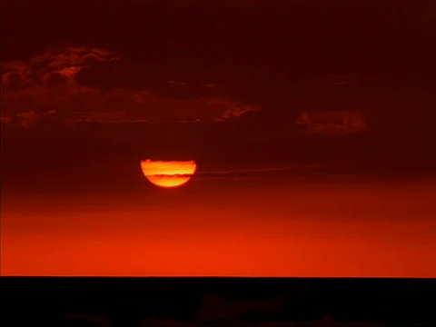 Sunset over Black Ocean 640x480 스톡 동영상 528005