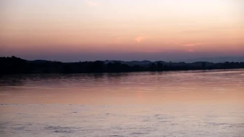 A sunset over a body of water 스톡 동영상 157871886