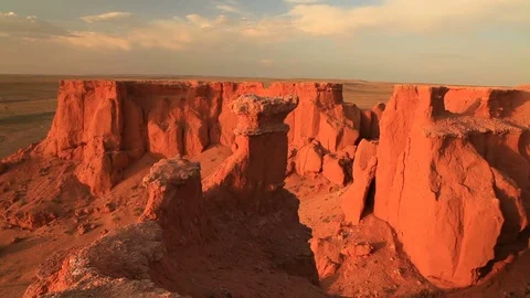 Sunset over the canyon Bayanzag in Mongolia Stock Footage 83504816