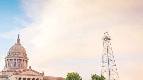 Sunset Over Capital Building, Oklahoma City 動画素材 70404931