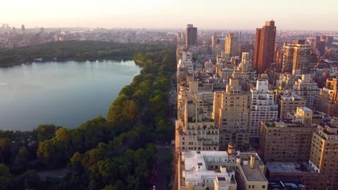 Sunset Over Central Park Lake, Golden Hour NYC, Urban Oasis, Panorama Stock Footage 251531544