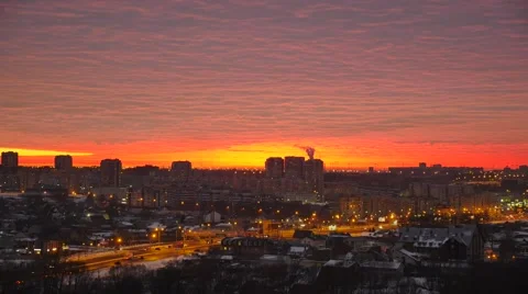 Sunset over the city, the evening sky 動画素材 57650330