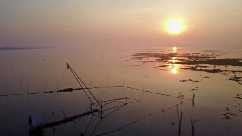 A sunset over a city 库存影片 156842669