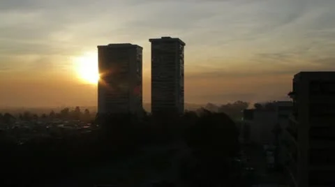 Sunset Over a City Scape 動画素材 20527612