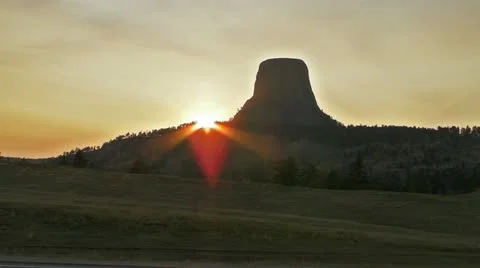Sunset over Devil's Tower Video stock 11878290