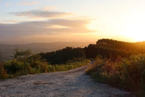 Sunset Over Distant Mountains Viewed from Sollube Road, Basque Country, Spain 스톡 사진