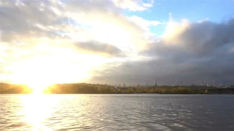 Sunset over the Dnieper River and the city landscape. Stock Footage 141683894