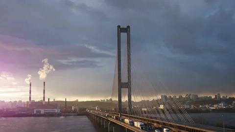 Sunset over the Dnieper river. South bridge. Peak hour Aerial. Kyiv. Ukraine. Vidéo 170596451