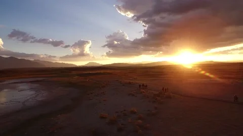 Sunset over the Eastern Sierra Plains Stock Footage 54985066