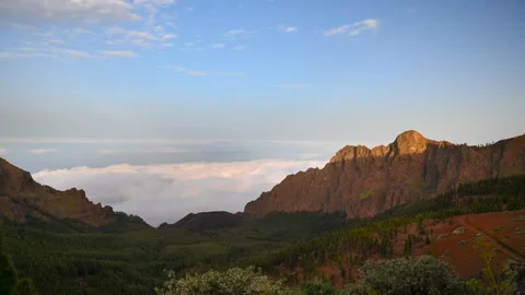 Sunset over Guimar Valley with Clouds and First Stars – 4K Timelapse Vidéo 314216960