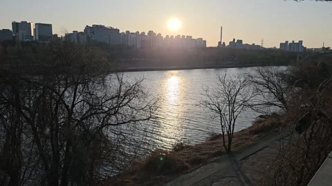 Sunset Over Han River with City Skyline Near Seonyudo in Seoul Vídeos de archivo 330754795