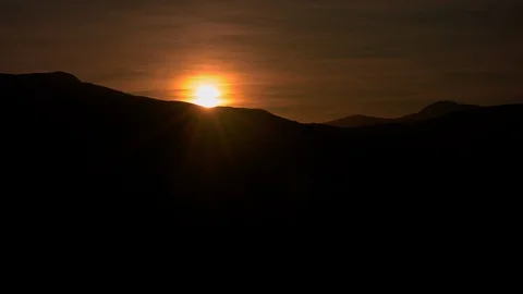 Sunset over hills. 스톡 동영상 118593108