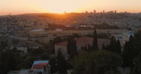 Sunset over holy city Jerusalem with the Dome of the Rock /Al aqsa mosque Stock Footage 90068367