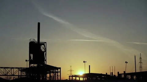 Sunset over the industrial area 스톡 동영상 160509364