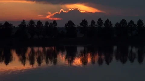 Sunset over the lake Vídeos de archivo 7749596