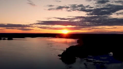 Sunset over a lake 库存影片 167646320