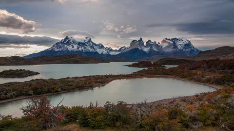 Sunset over the lake Pehoe. Parque Torres del Paine, Patagonia, Chile 스톡 동영상 75636970