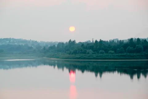 Sunset over lake Stock-Fotos