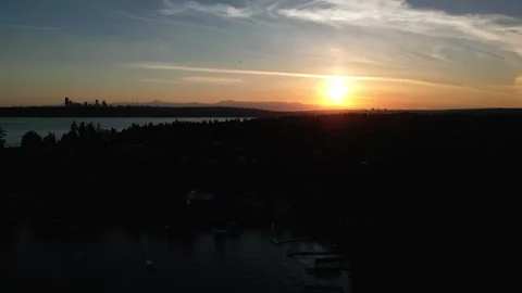 Sunset over lake washington Vídeos de archivo 294708661