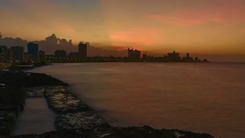 Sunset over the Malecon in Havana 動画素材 235480206