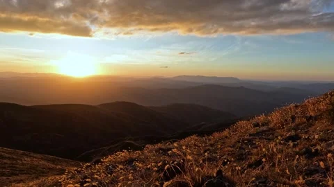 Sunset Over Mount Feathertop in the Australian Alps, Victoria - Alpine Moun.. Stock Footage 312063899