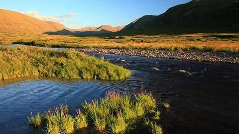 Sunset over mountain lake in summer 動画素材 72296949