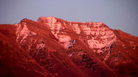 Sunset over Mountain Peaks Time Lapse 動画素材 555667