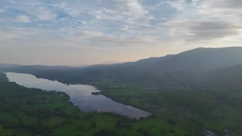 Sunset over Mountains and Coniston Water in Lake District National Park, Cumbria Stock-Footage 313933362