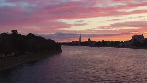 Sunset over the Neva River in St. Petersburg Stock Footage 139853306