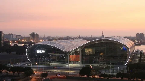 Sunset over the newly opened Kaohsiung Exhibition Center. Stock Footage 71749989