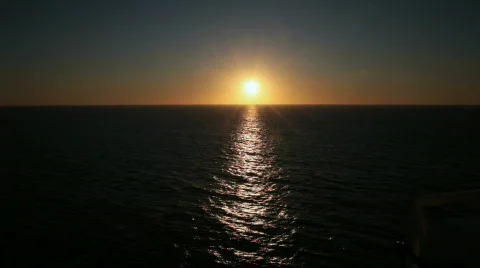 Sunset over ocean P HD 4324 Stock-Footage 569822