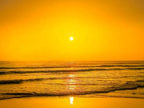 A sunset over the ocean 스톡 사진