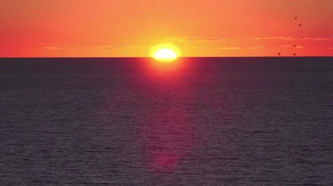 Sunset Over Ocean Sea With Red Orange Sky 4K 스톡 동영상 42910150