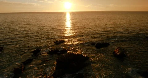 Sunset over the pacific ocean Vídeo Stock 111512714