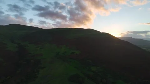 Sunset  over Pen y Fan and Cribyn, Brecon Beacons National Park, Wales, England 動画素材 292441039