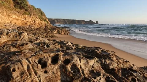 Sunset Over The Pinnacles and Rugged Rock Formations at Woolamai Beach, Phi.. Stock-Footage 312066000