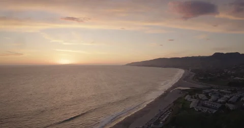 Sunset Over Point Dume Beach In Malibu Looking North Over Pacific Coast Highway Video stock 270241966