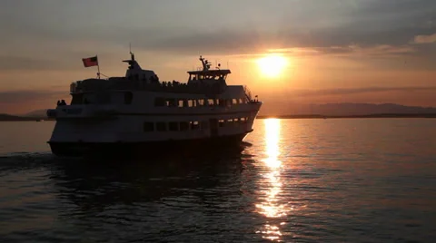 SUNSET OVER PUGET SOUND, FERRY THROUGH SHOT (PRETTY) Video stock 32151795