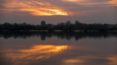 Sunset over river.4K (4096x2304)   Time lapse without birds, RAW output Stockbeeldmateriaal 48565693