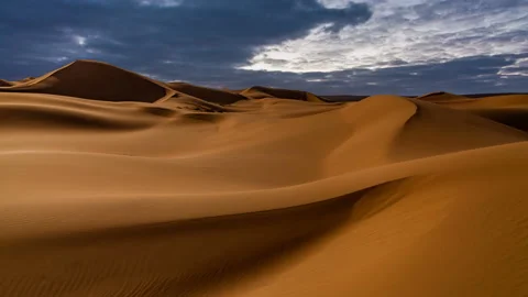 Sunset over the sand dunes in the desert Stock-Footage 101351223