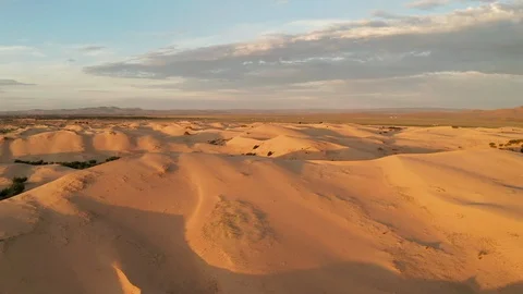Sunset over the sand dunes in the desert Video stock 117349553