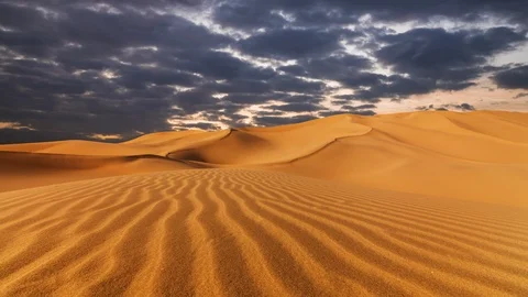 Sunset over the sand dunes in the desert Video stock 117634947