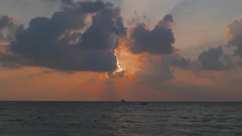 Sunset over sea and red sun Stock-Footage 274867853