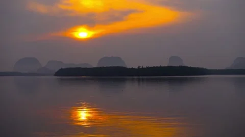 Sunset over the sea	 Видео 153379313