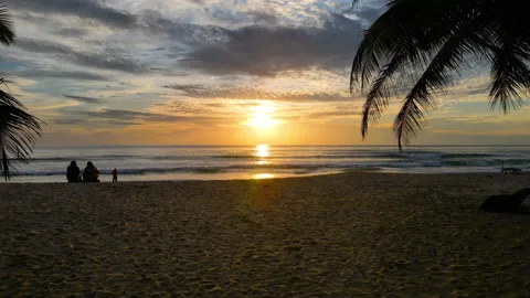 Sunset over the sea	 Video stock 172954038