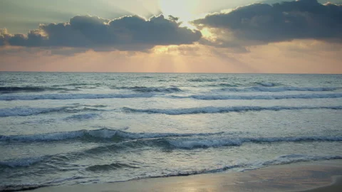 Sunset over the sea. Reflection of the setting sun on the seascape Stock Footage 313988351