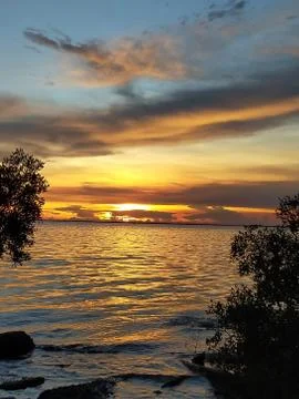 The sunset over the sea in spring makes the sky look beautiful. Chon Buri, Th Stock Photos