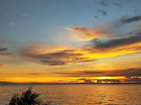 The sunset over the sea in spring makes the sky look beautiful. Chon Buri, Th Stock Photos