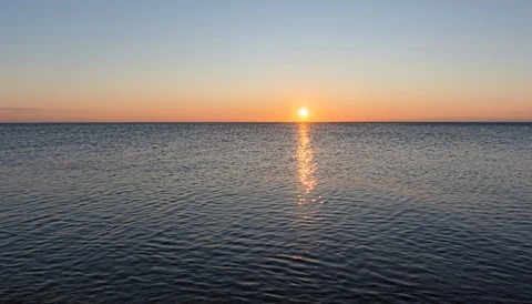 Sunset over the sea timelapse Video stock 124643259