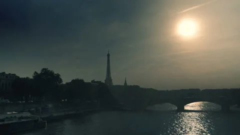 Sunset over Seine, Paris | 4K Video stock 219788002